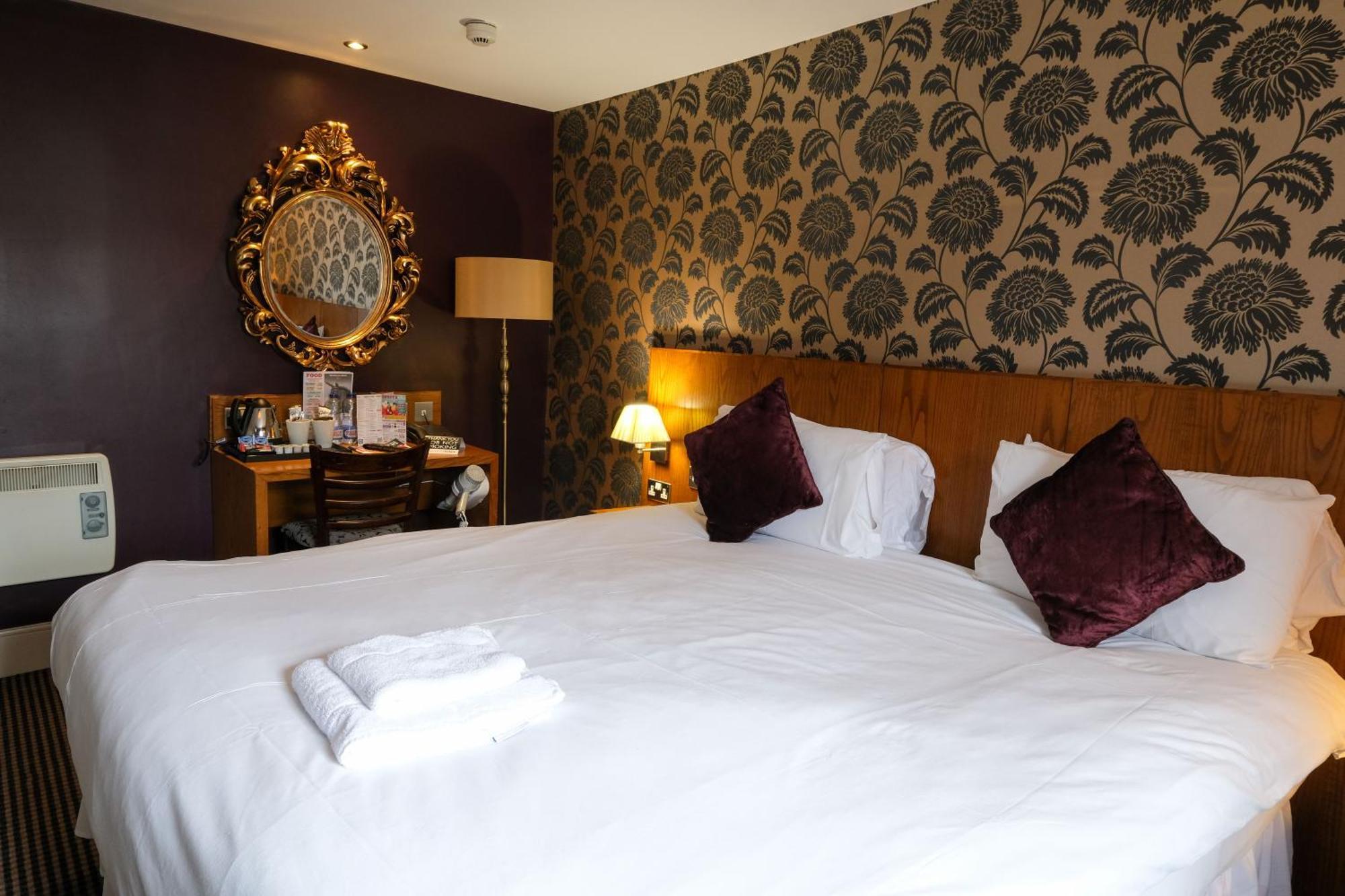 The Unicorn Hotel Wetherspoon Рипон Экстерьер фото