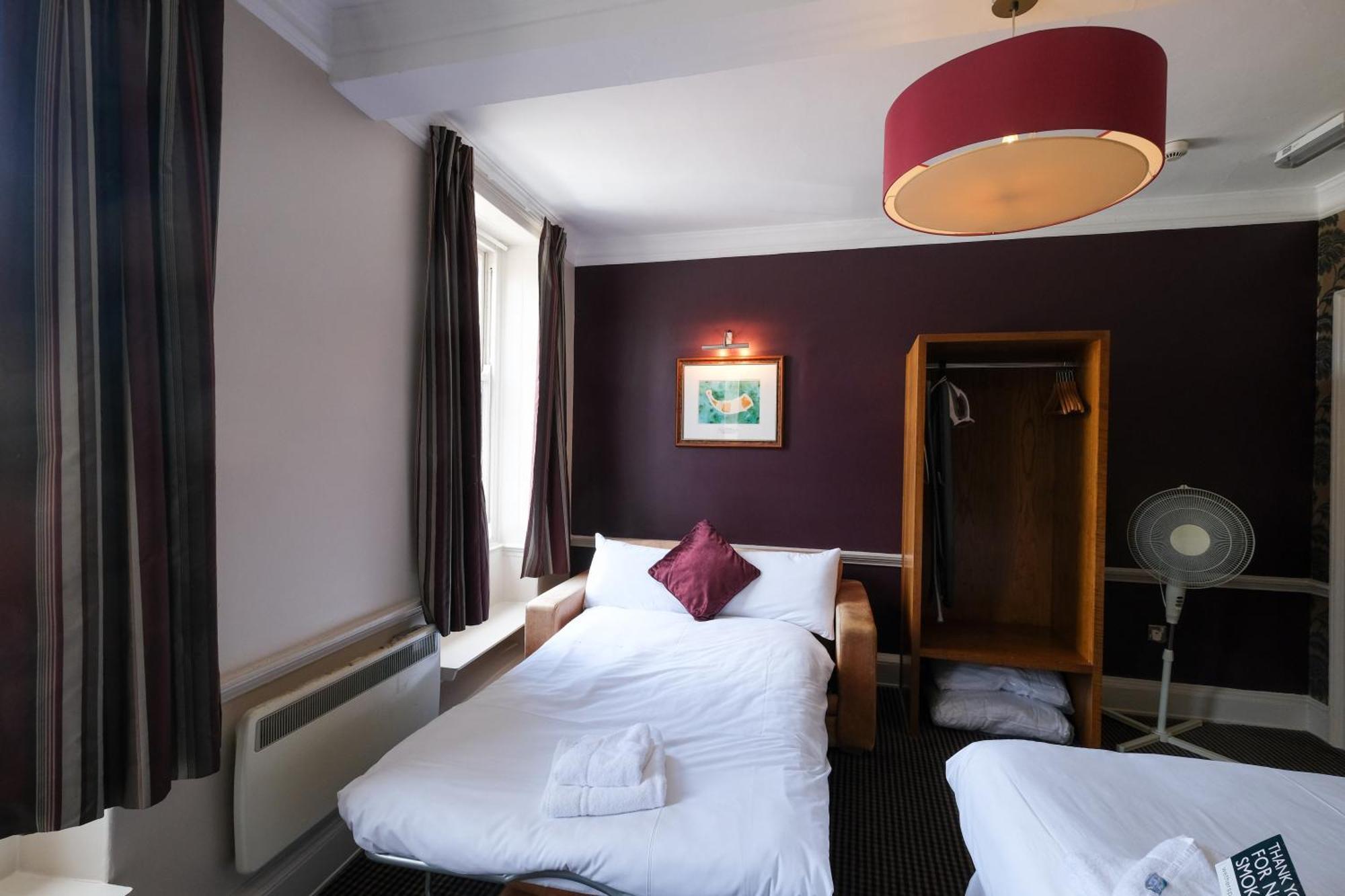 The Unicorn Hotel Wetherspoon Рипон Экстерьер фото