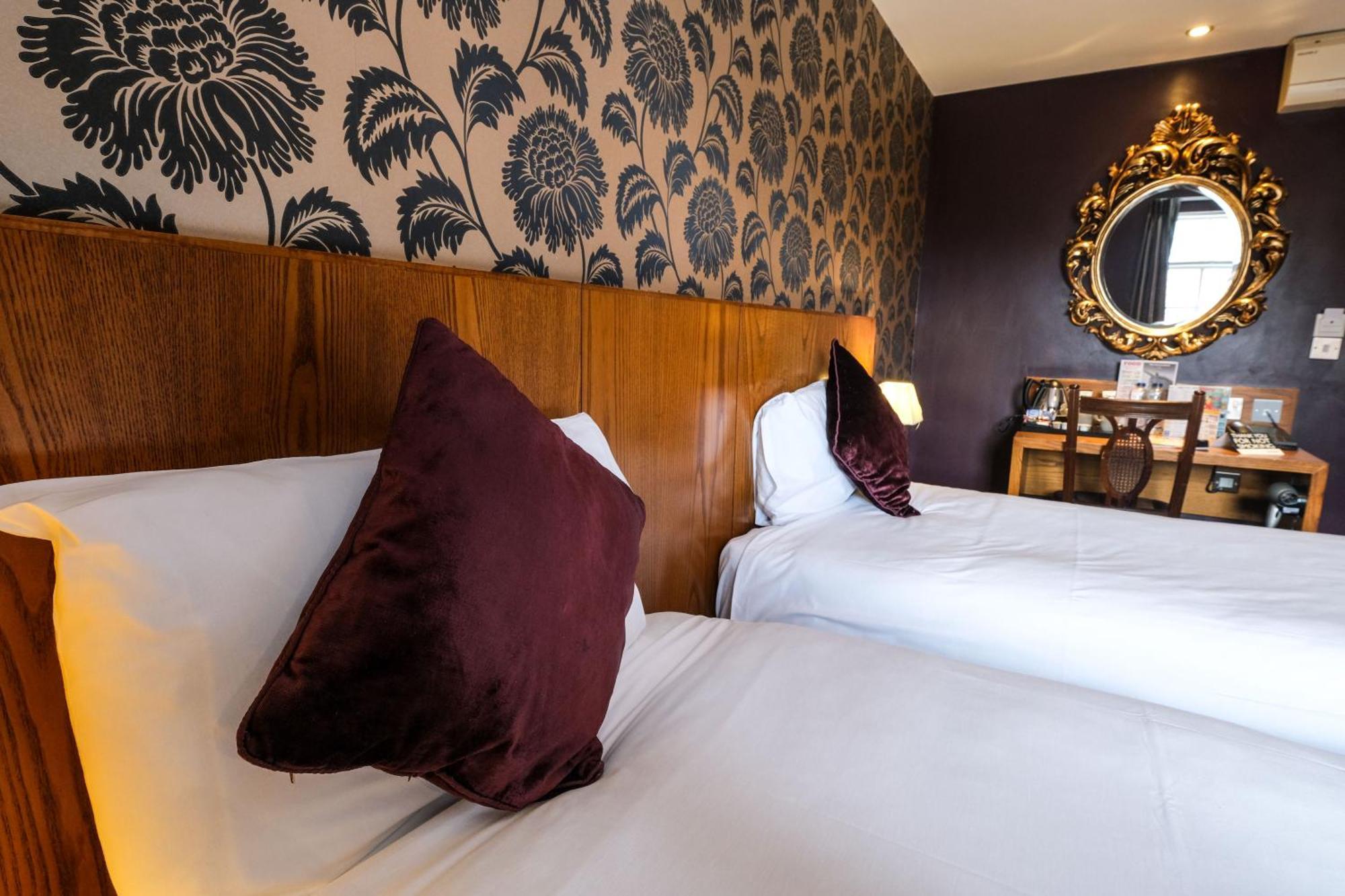 The Unicorn Hotel Wetherspoon Рипон Экстерьер фото
