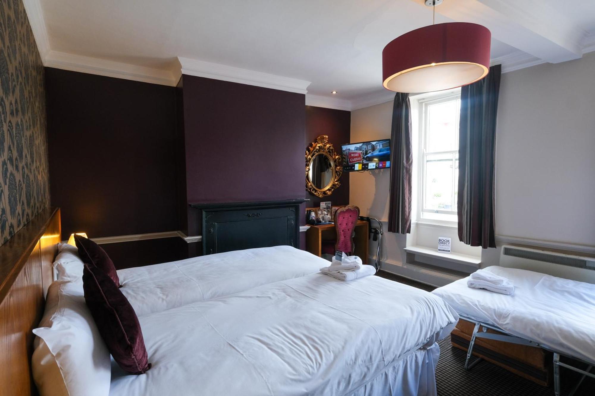 The Unicorn Hotel Wetherspoon Рипон Экстерьер фото